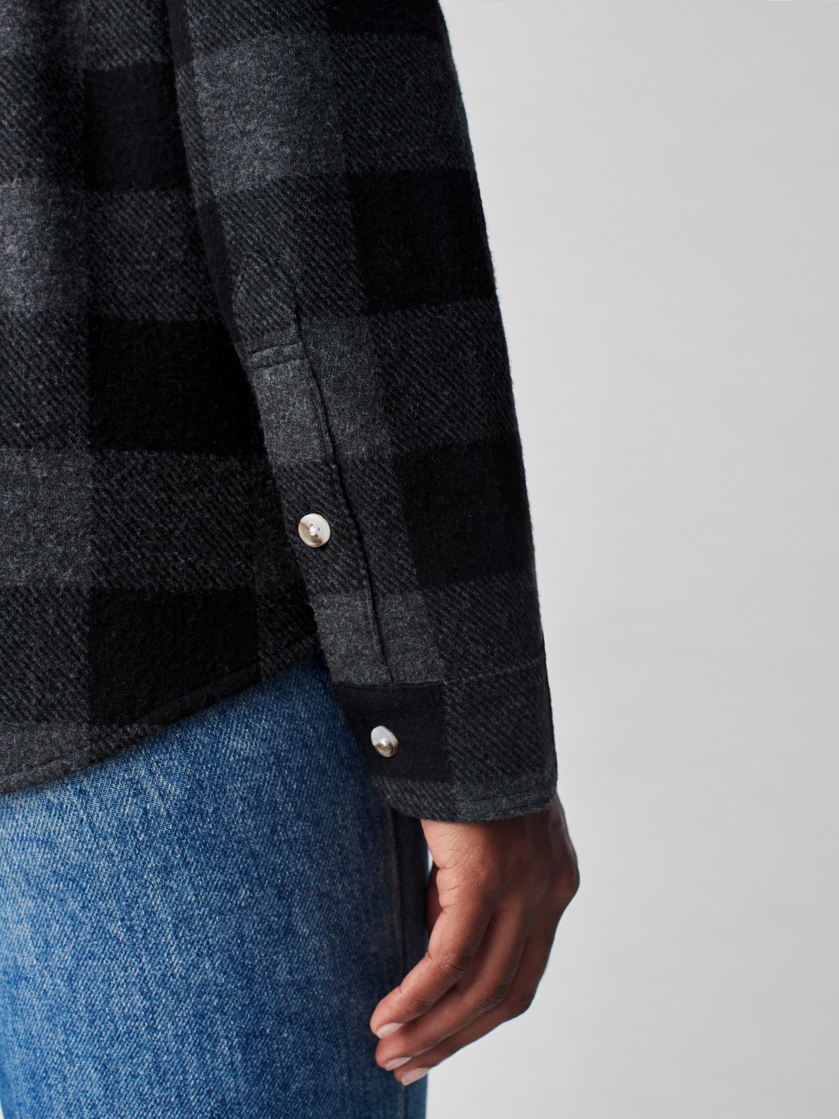 Legend™ Sweater Shirt - Charcoal Black Buffalo