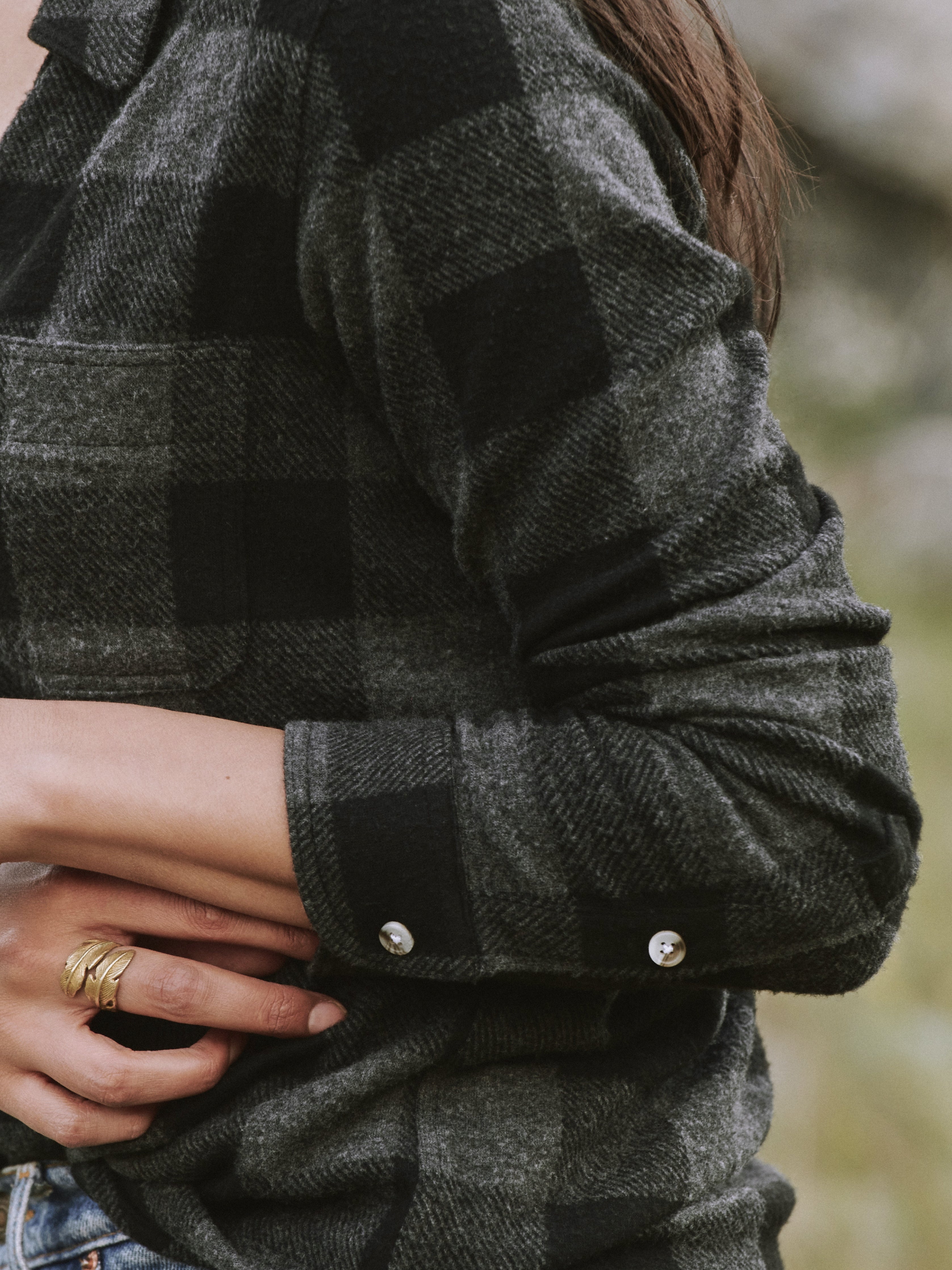 Legend™ Sweater Shirt - Charcoal Black Buffalo