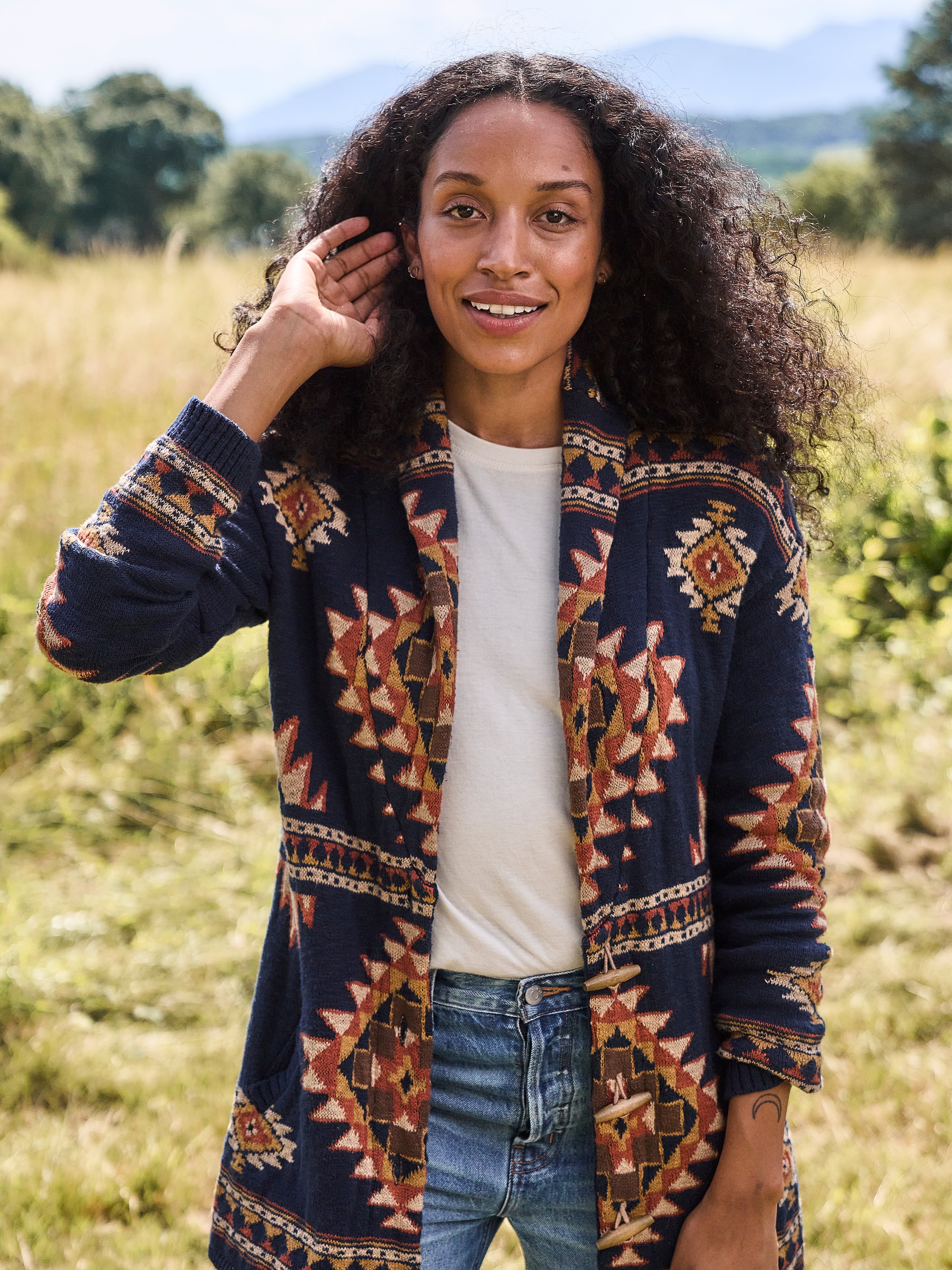 B.YELLOWTAIL Lodge Cardigan - Wolf Mountain