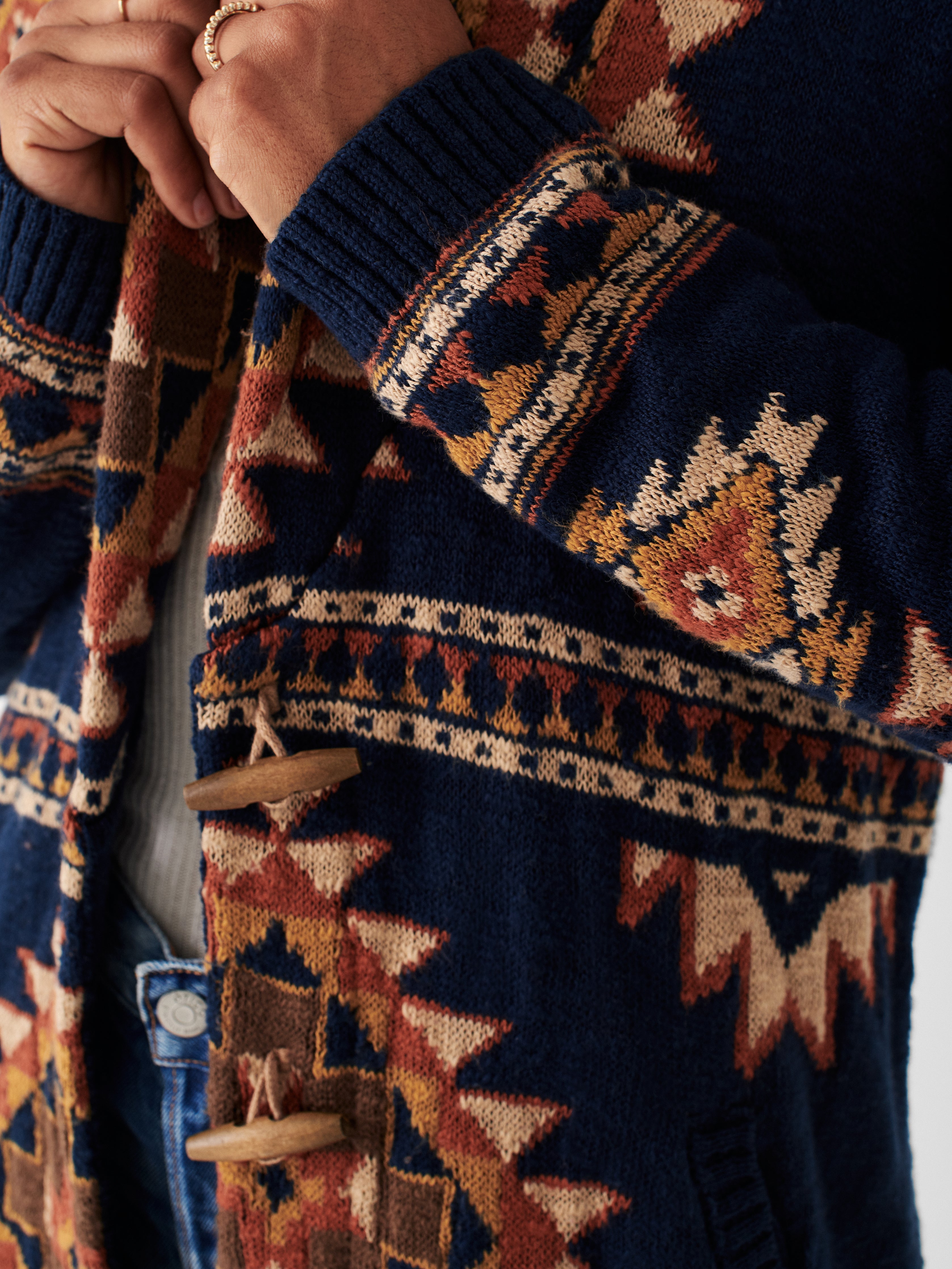 B.YELLOWTAIL Lodge Cardigan - Wolf Mountain